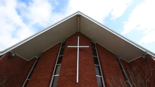 A meeting of concerned Catholics in Canberra on Thursday voted overwhelmingly for reforms that would give the laity more say over how the church is run. 