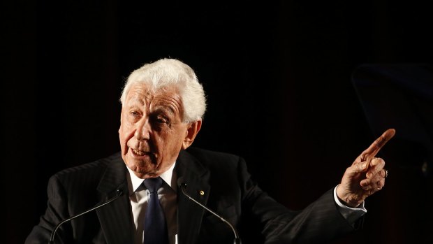 Westfield Corporation, the international arm of Frank Lowy's shopping centre empire, will look at omni-channel shopping.