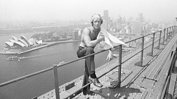 Paul Hogan revisits his time as a rigger on the Sydney Harbour Bridge in 1976. 