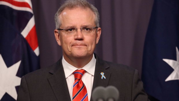 Scott Morrison's last-minute promise to process the claims of tens of thousands of asylum seekers locked in the support of the crossbenchers. 