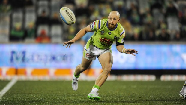 Bench hooker Kurt Baptiste will replace Sam Williams for the Raiders' clash against the Cronulla Sharks.