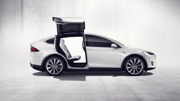 The Tesla Model X is a key competitor in the battle between hydrogen-powered and electric cars.