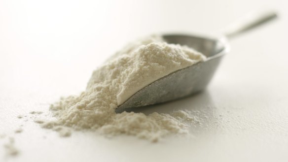 Plain flour can easily be transformed into self-raising flour. 