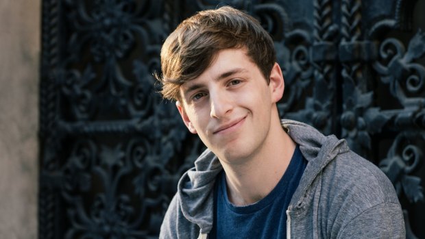 Alex Edelman has a focus on the humour of social awkwardness that would do a British comedian proud.