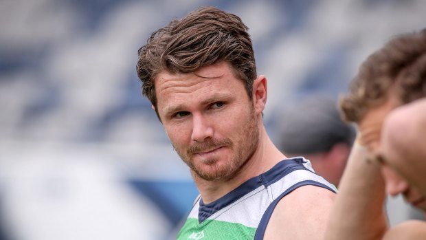 Patrick Dangerfield surfs to clear his mind of football stresses