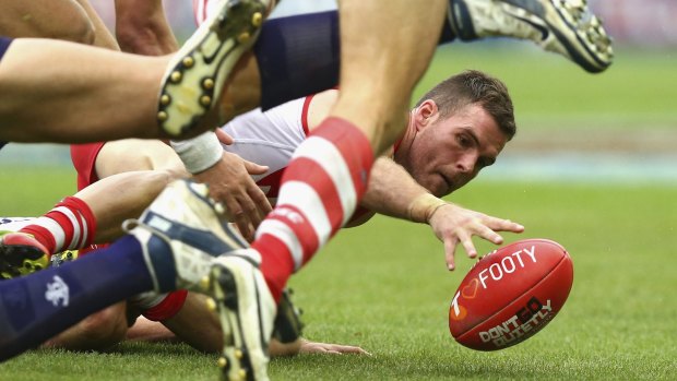 On the ball: Sydney's Ben McGlynn during the first qualifying final against Fremantle last season.