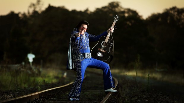 Woolloongong's John Collins is heading to Viva Surfers Paradise to compete in the Ultimate Elvis Tribute Artist Contest.
