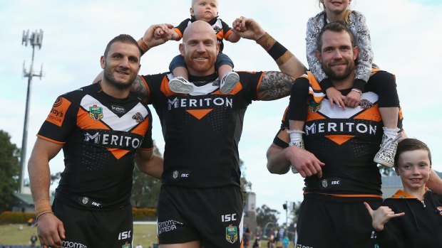 Robbie Farah could yet end up at Leeds with departing Tigers teammate Keith Galloway.