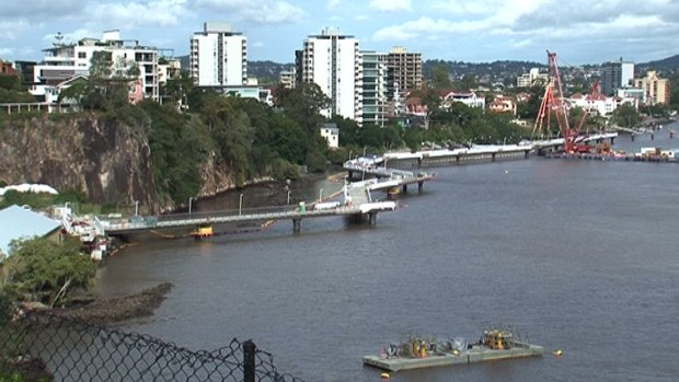 Brisbane City Council has settled its dispute with the Riverwalk builder.