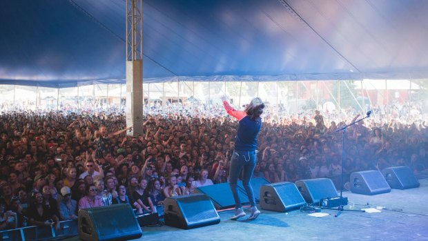 The GW McLennan tent overflowed for Amy Shark's performance at Splendour in the Grass.