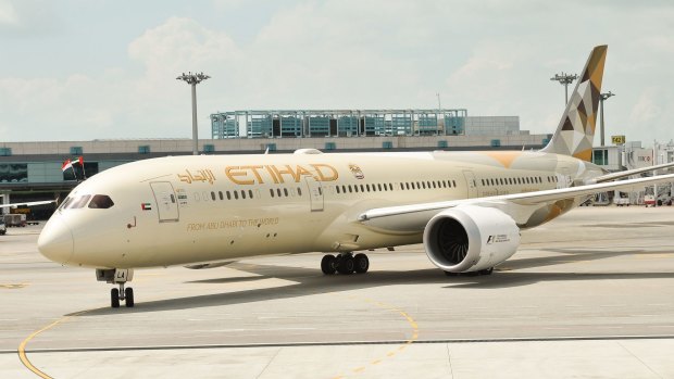 阿提哈德787 - 900。伊蒂哈德的这架飞机有16个操作。
