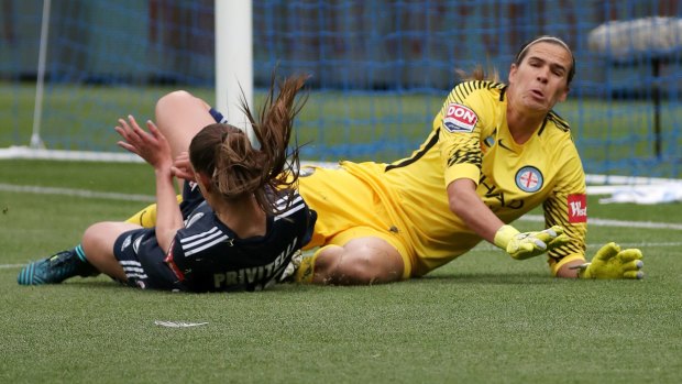 Melbourne City goalkeeper Lydia Williams in action against arch-rival Melbourne Victory.