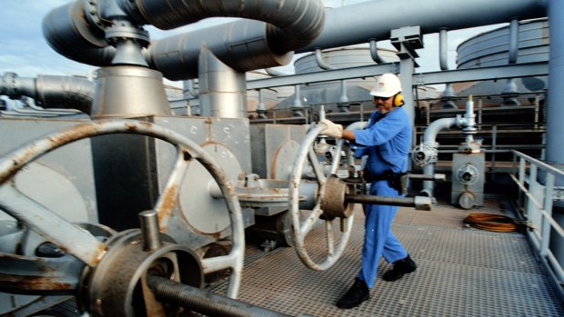 Tumbling oil prices could temper the bonanza expected from LNG exports.