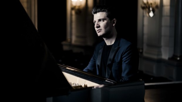 Pianist Alessio Bax shows a preference for a lightness over thunder.
