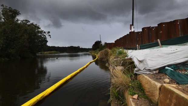 When a pond becomes a dam ... 