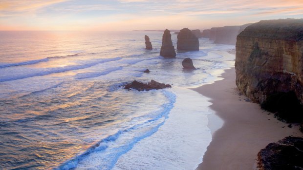 The ANdrews government wants to encourage more overseas visitors to spend time in regional Victoria. 