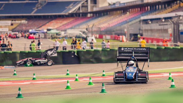 Pssst: The imperfect romance of student car racing