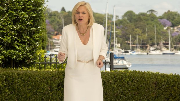 Helen Dallimore as Olivia O'Neil in <i>Here Come the Habibs</i>.