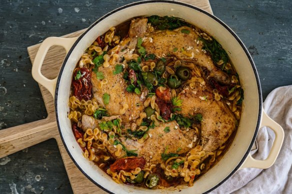 Put soup pasta to use in this one-pot wonder.