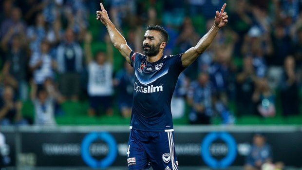 Former Melbourne Victory winger Fahid Ben Khalfallah has signed a one-year deal with the Brisbane Roar.