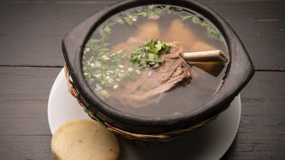 Short rib broth, also known as 'levanta muertos'.