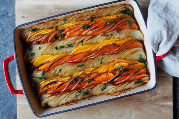 Potato and pumpkin vegetable tian.
