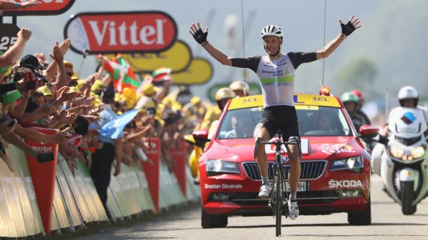 Steve Cummings wins stage seven for Team Dimension Data.
