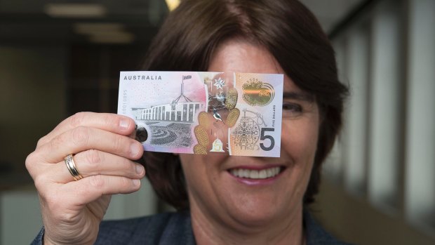 Reserve Bank assistant governor Michele Bullock with the new note.