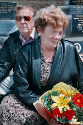 Distressed but relieved: Stan and Noelle Richardson visiting their daughter Bronwynne's grave in 1998, 25 years after her death.