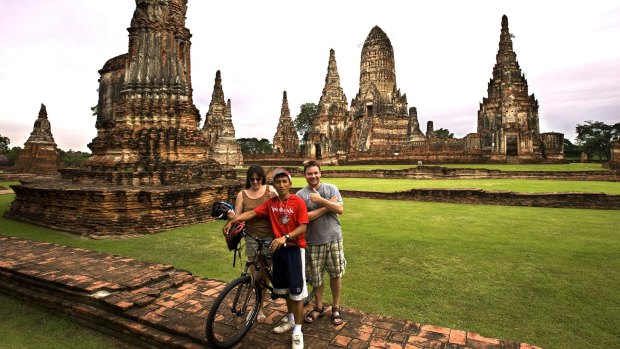 The Historic Ayutthaya tour is a 25-kilometre largely-flat trail that begins in Ayutthaya Historical Park. 
