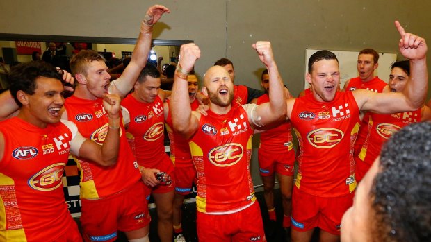 Gary Ablett sings the song with his Gold Coast Suns.