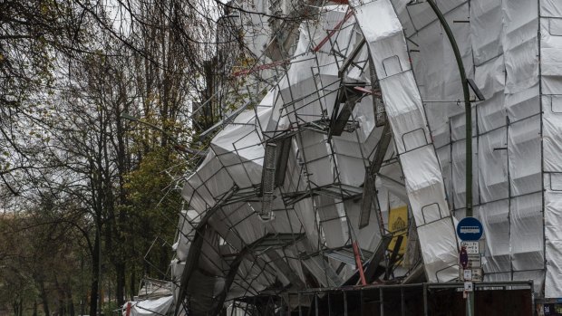 Scaffolding collapsed in Berlin on  Sunday when high wind struck the country. At least six people died across central Europe.