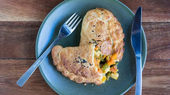 Bangladeshi vegetable pasty.