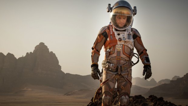 Science lessons from NASA helped <i>The Martian</i>'s writers with authenticity and accuracy.