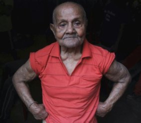 India's first Mr Universe, Manohar Aich, has died aged 104.

