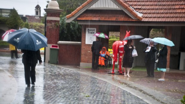 A trickle of fans enter Eagle Farm.