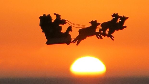 Santa will bring hot weather to Perth this Christmas Day.