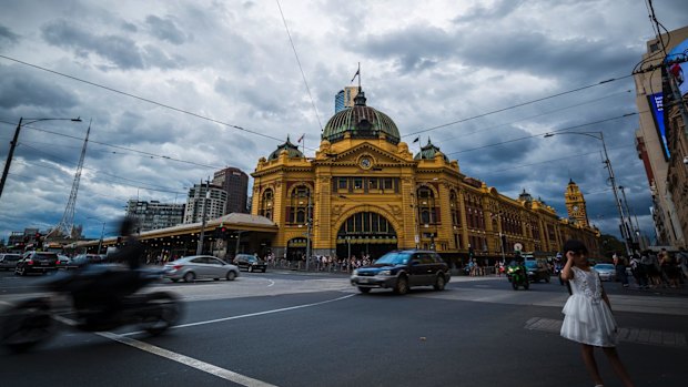 Hundreds of people are moving to Melbourne each week.