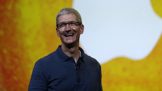 Tim Cook forwarded one employee's complaint about bag checks to top retail and human resources executives with the query: "Is this true?"