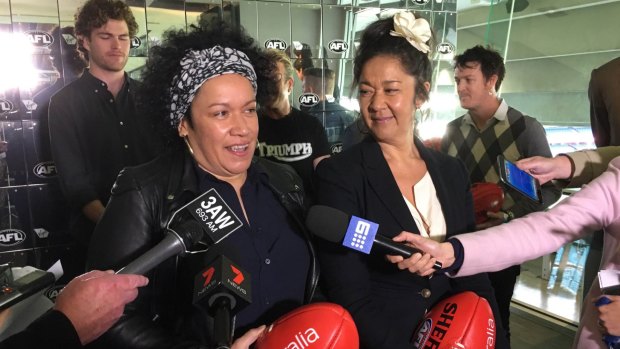 Vika and Lina Bull want help from the crowd at the grand final.