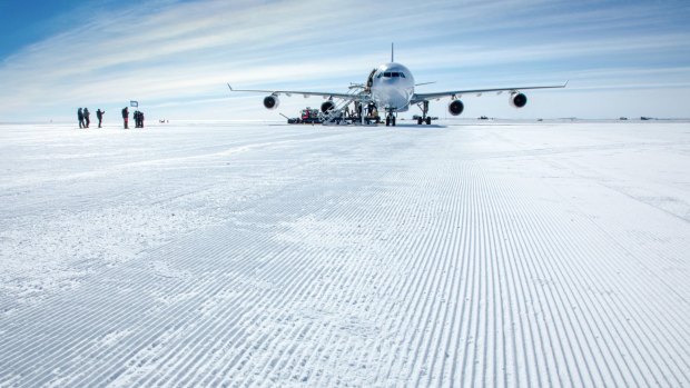 The depth of the ice runway is 1.4km of hard air free ice.