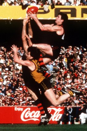 Simon Madden marks in the 1983 grand final.