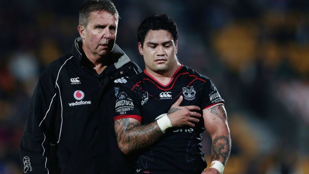 A dislocated shoulder to Issac Luke took some of the gloss off the Warriors' win.
