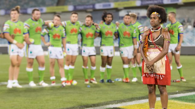The Raiders pay tribute to former teammate Kato Ottio.