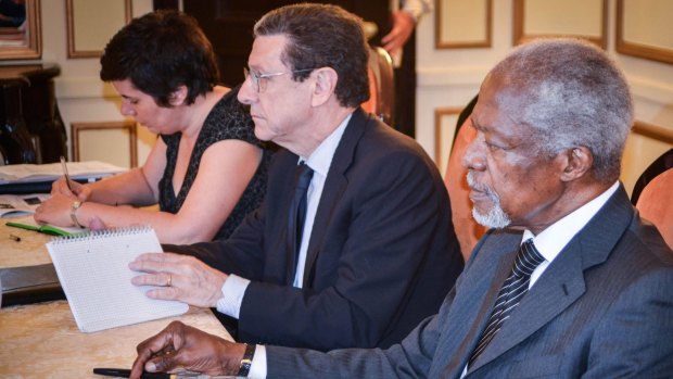 Former United Nations secretary-general Kofi Annan meets FARC members in Havana last month. 