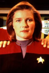 Kate Mulgrew in </i>Star Trek: Voyager</i>.