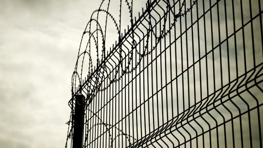 The fate of 17-year-olds in adult jails could rest with Queensland's crossbenchers.