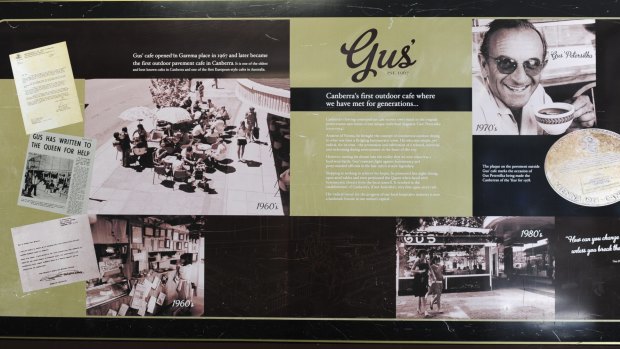 The plaque outside Gus' Cafe.