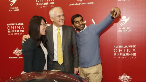 Malcolm Turnbull with Australian tech start-ups in Shanghai.