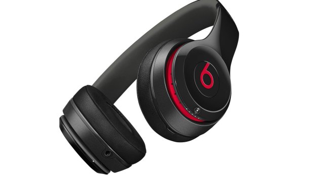 Beats Solo2 wireless headphones let you cut the cable thanks to built-in Bluetooth.